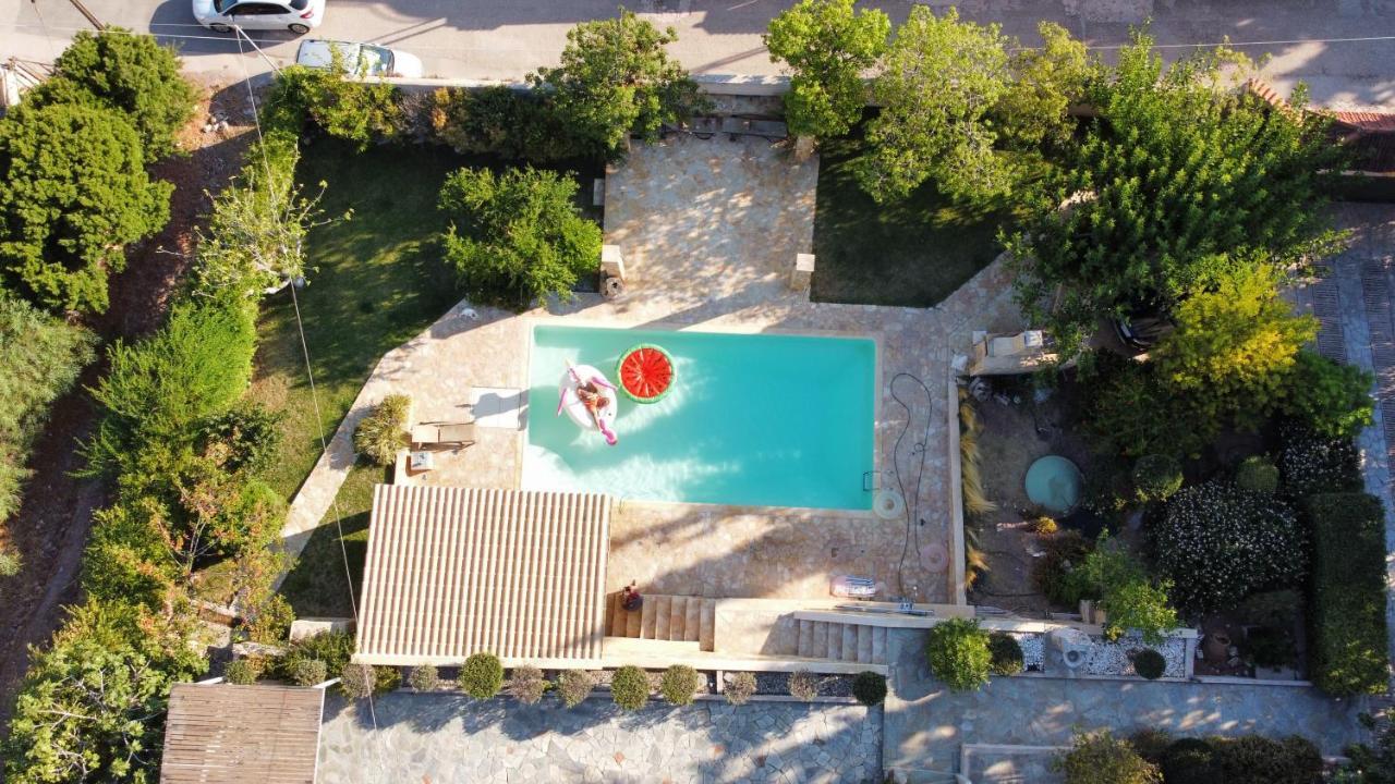 Pool And Sea View Apartments Agia Marina  Exterior photo